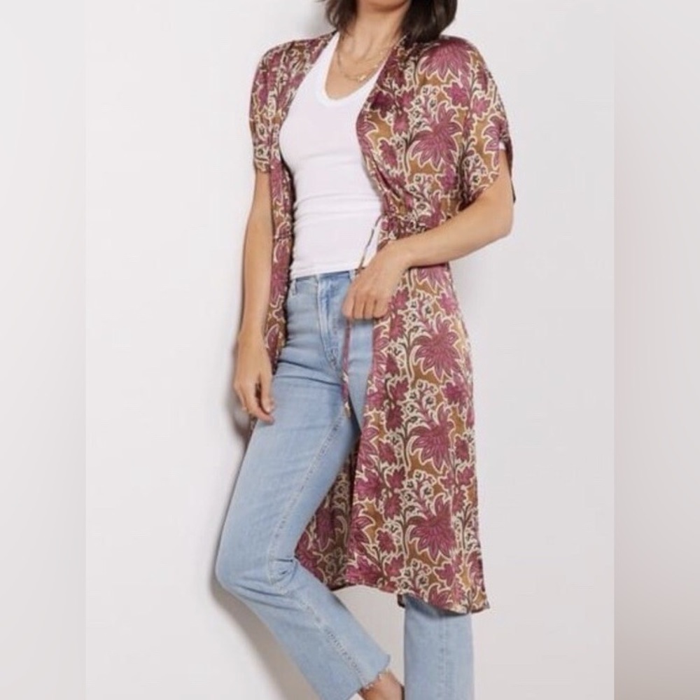 Evereve NWT Pink and Brown Floral Satin Kimono Size XS/S